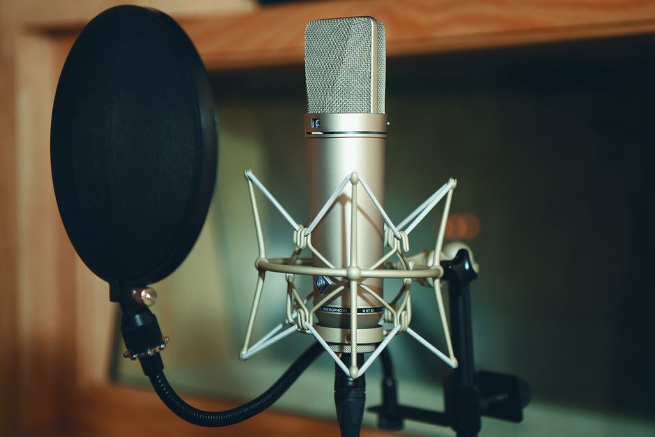 ElevenLabs pour PME : créer des voix IA professionnelles sans studio d'enregistrement
